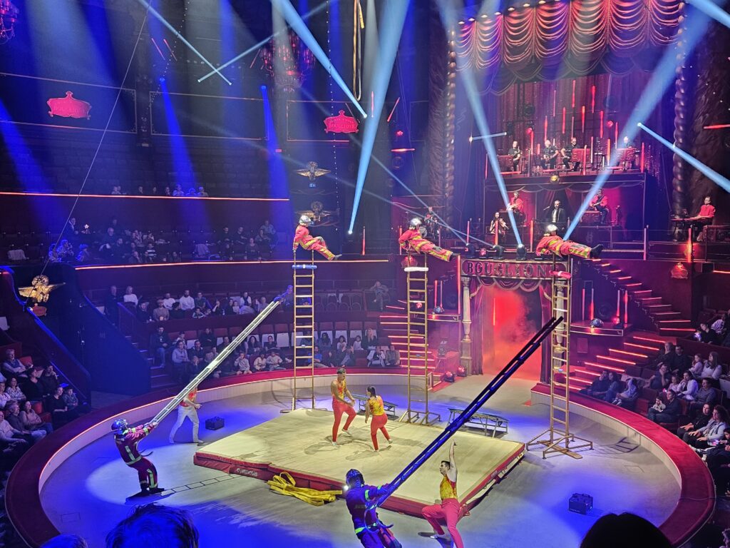 Cirque d'Hiver Paris Bouglione im 11. Arrondissement – ein Zirkuserlebnis wie anno dazumal.