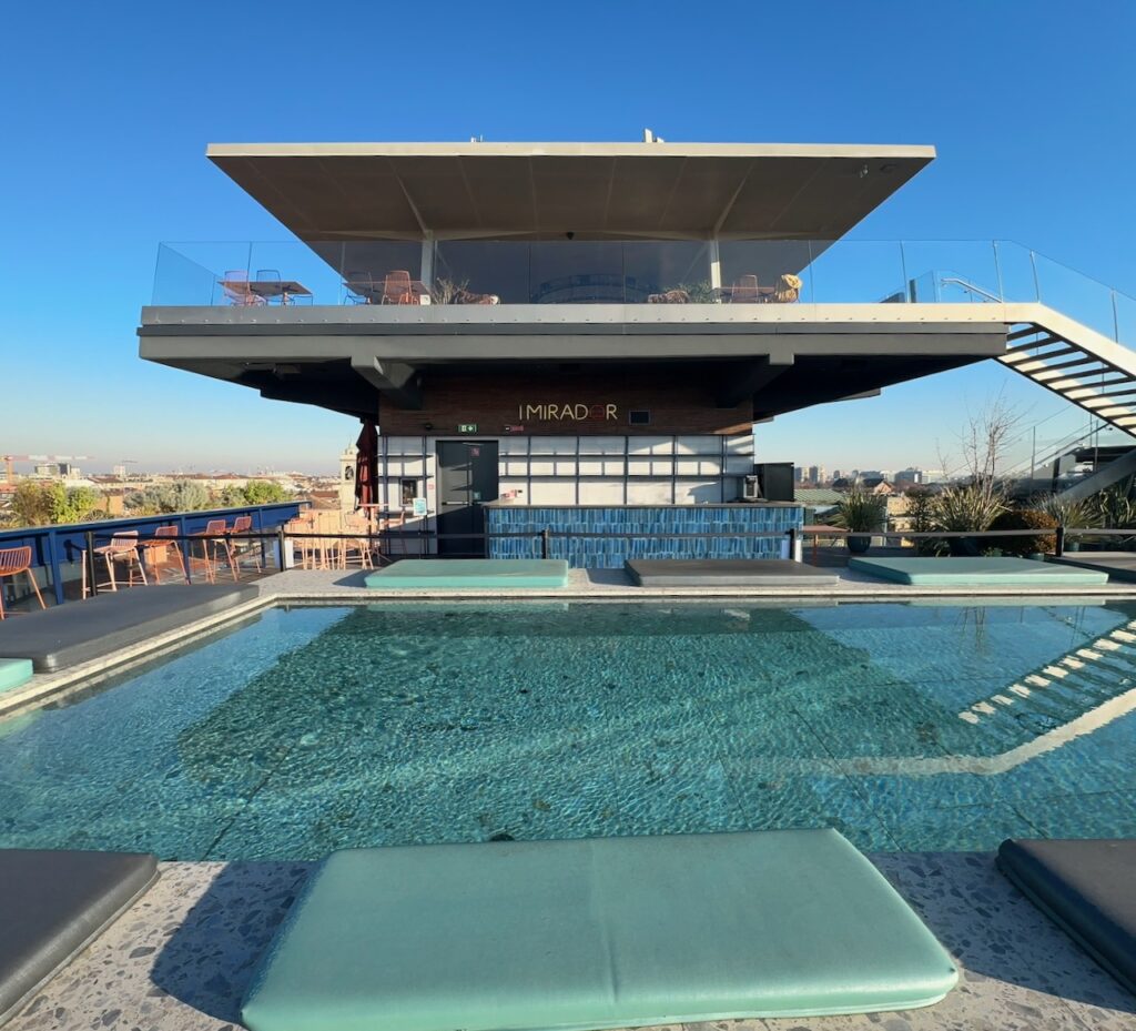 Dachterrasse I Mirador auf dem Hotel 21 House of Stories Navigli in Mailand Milano