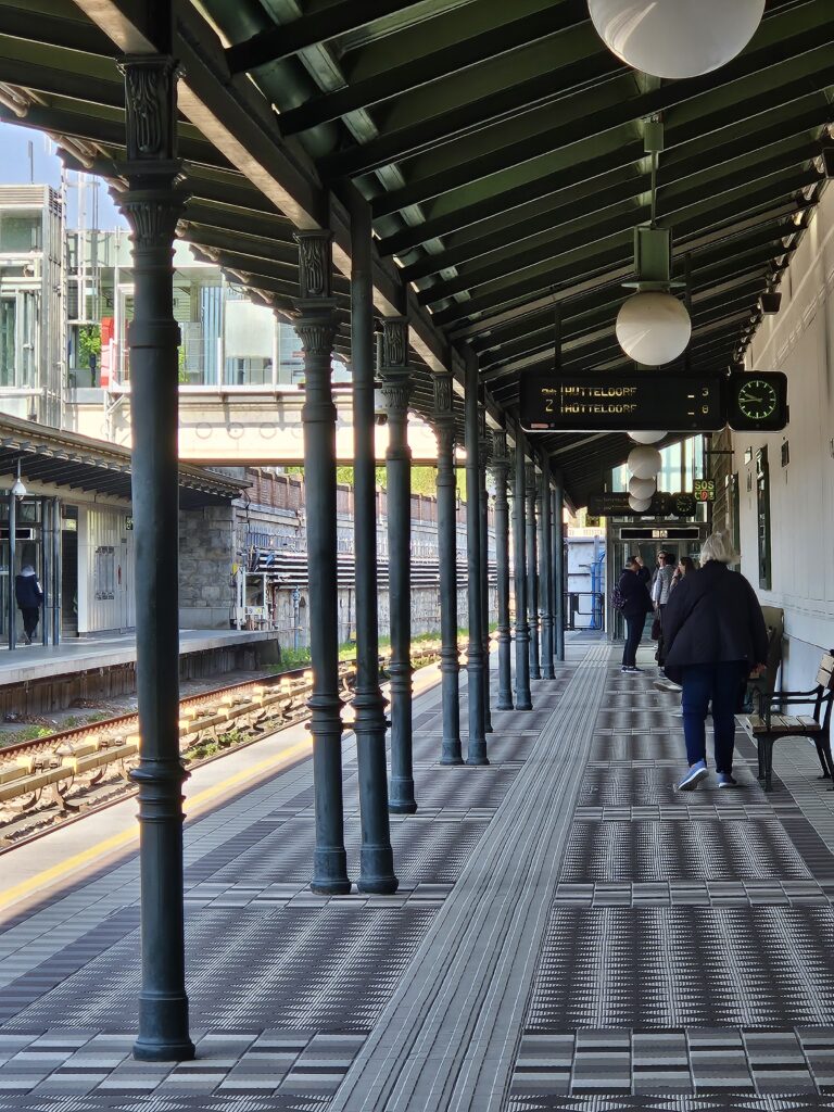 Die U-Bahn-Stationen von Otto Wagner sind ein architektonisches Erlebnis.