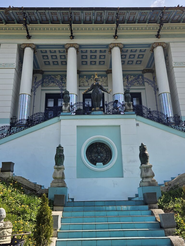 Die einstige Sommervilla des österreichischen Architekten Otto Wagner in Wien Hütteldorf 